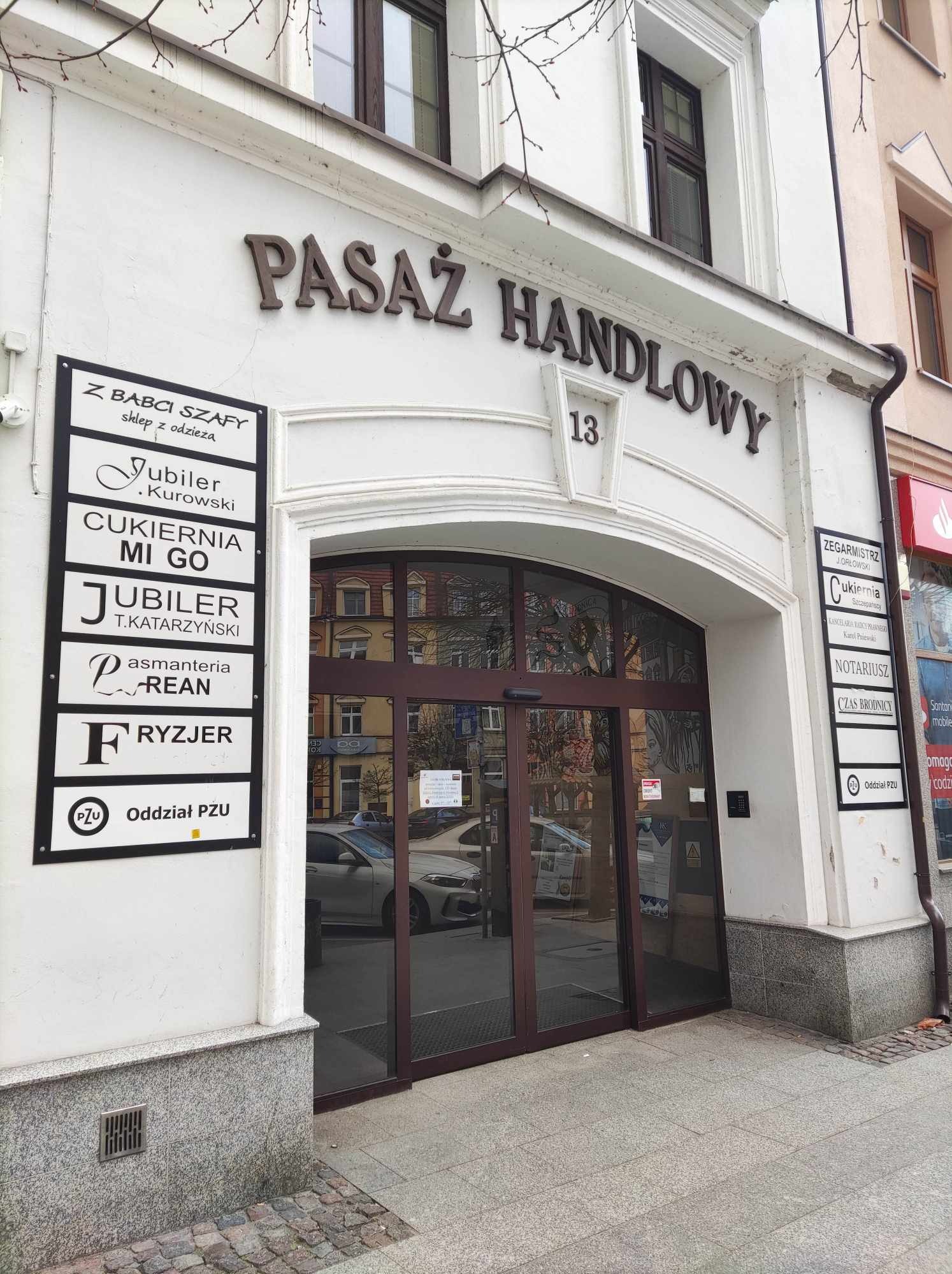 Sprzedaż i wynajem lokali komercyjnych