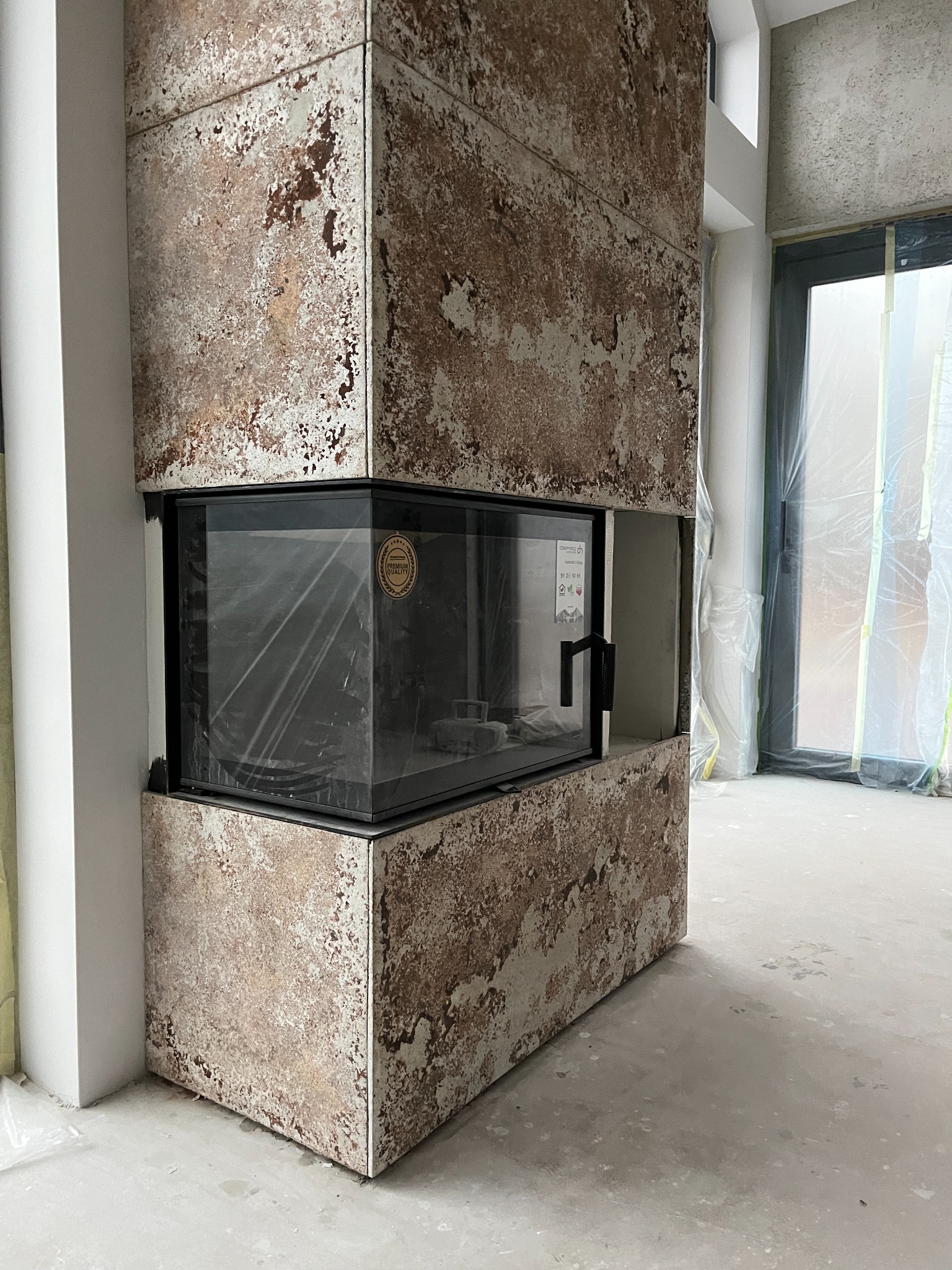 płyta betonowa z rdzą