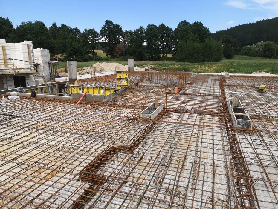 Zbrojenie stropu budynku hotelowego