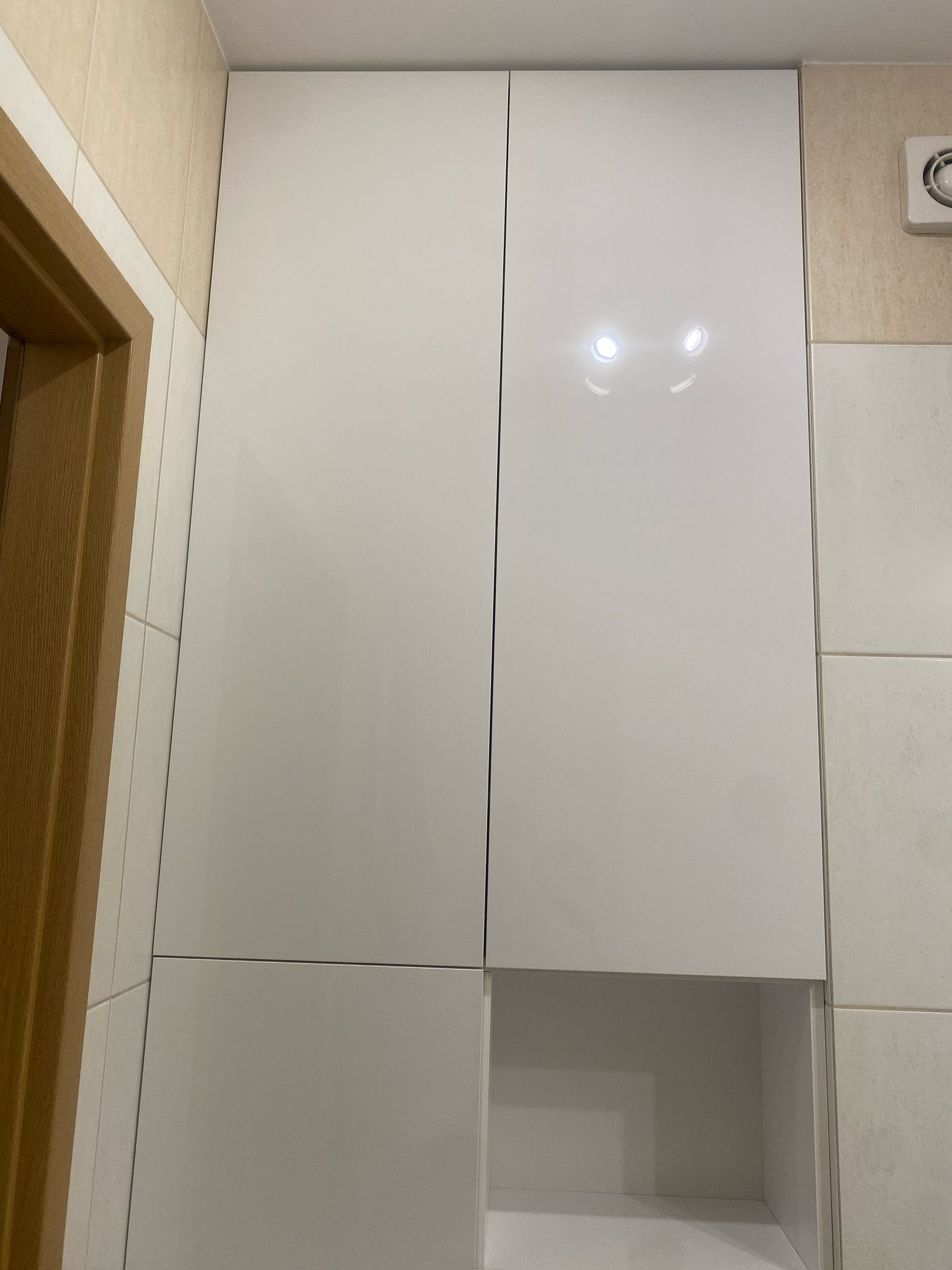 Szafka łazienkowa biały połysk