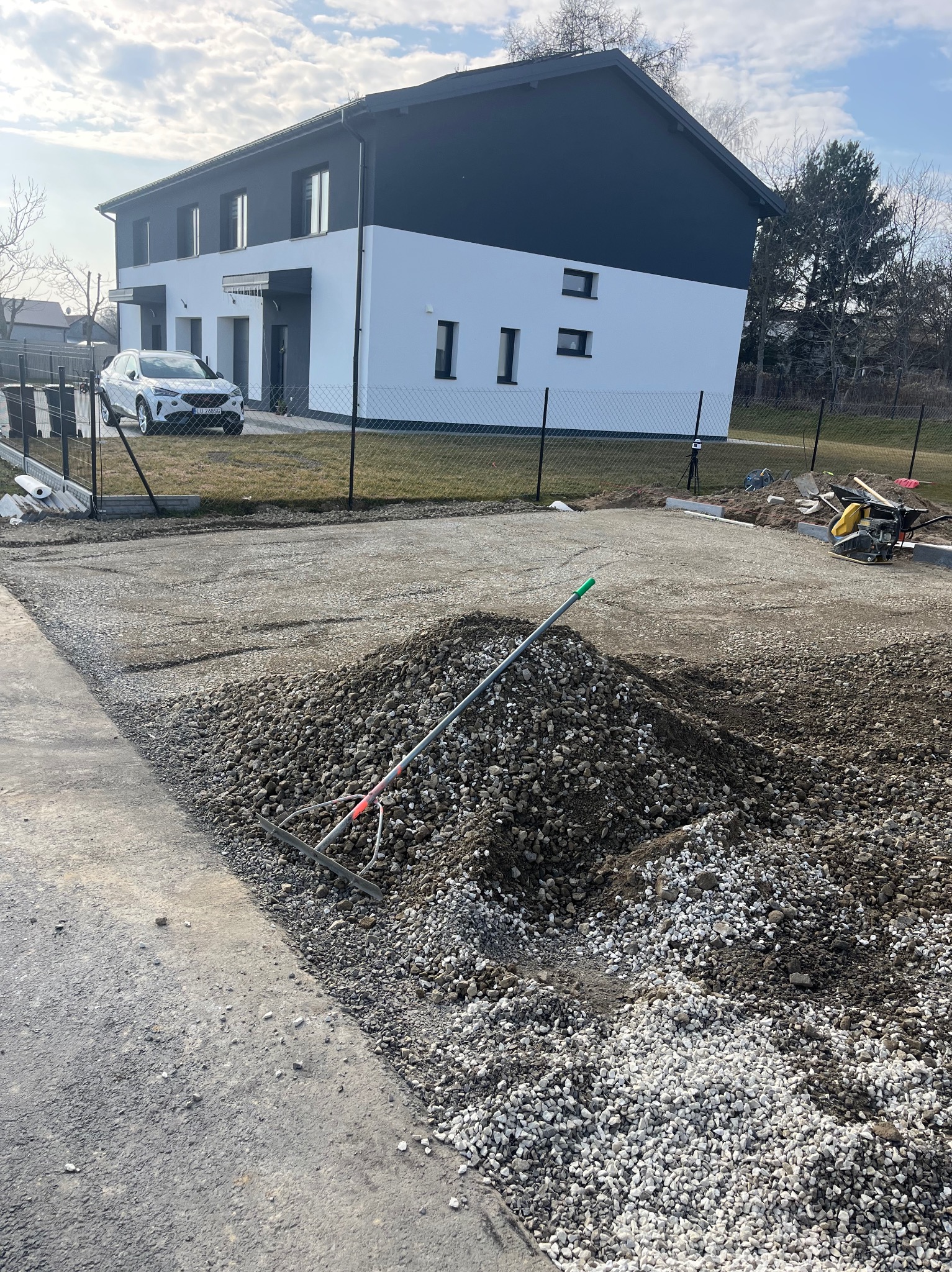 Wymiana gruntu na terenie .