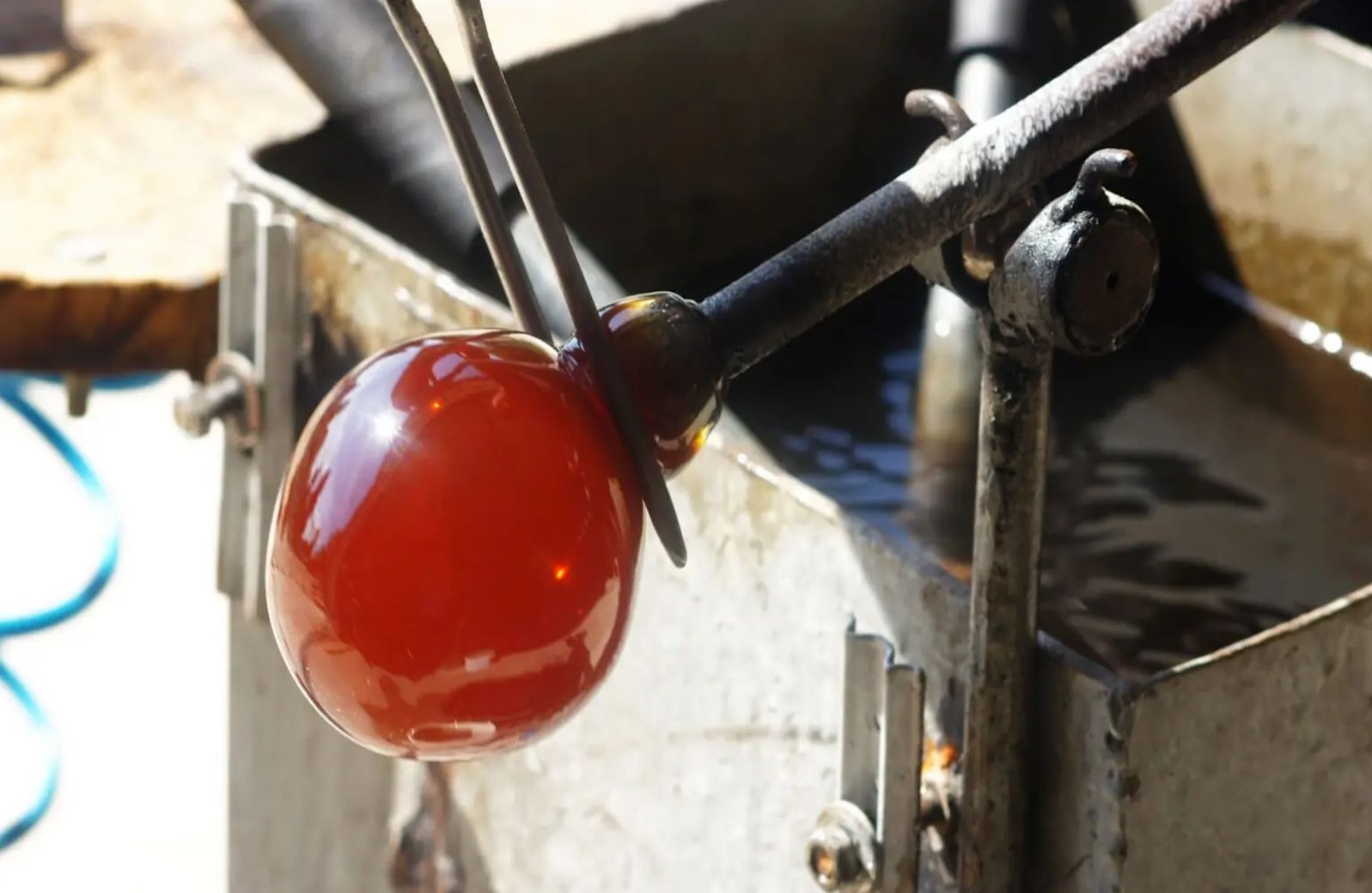 Produkcja szkła ręcznie formowanego