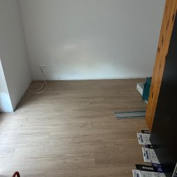 Układanie paneli Poznań 4