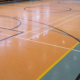 Polimeryzacja PVC na sali gimnastycznej