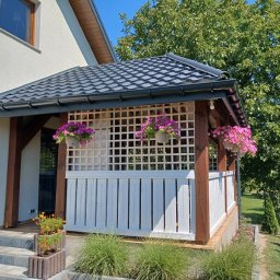 Altany i pergole ogrodowe
Budowa drewnianych altan i pergoli ogrodowych. Solidne konstrukcje z eleganckimi wykończeniami, idealne miejsce wypoczynku.