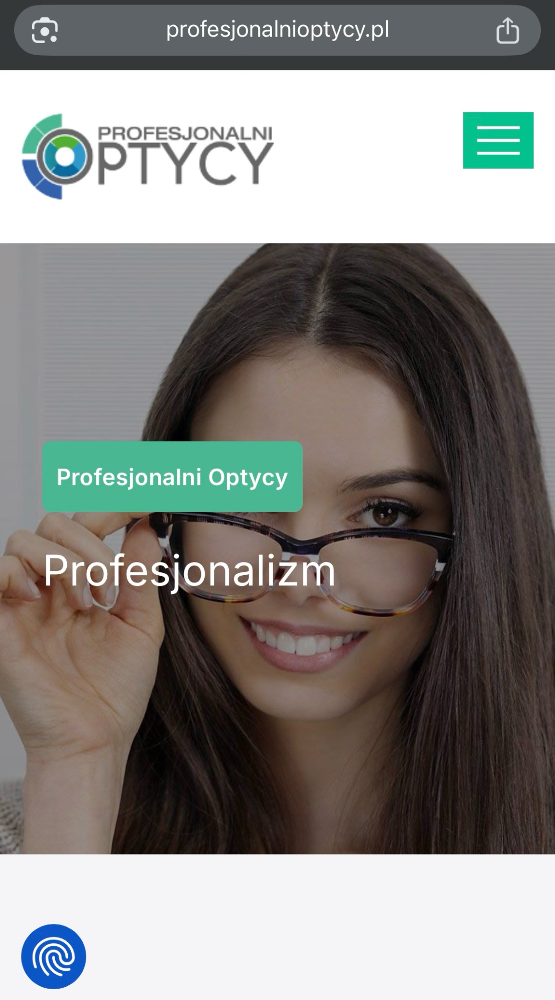 Strona internetowa optyka: uśmiechnięta kobieta w okularach, logo firmy 'Profesjonalni Optycy' i hasło 'Profesjonalizm' na ekranie smartfona.