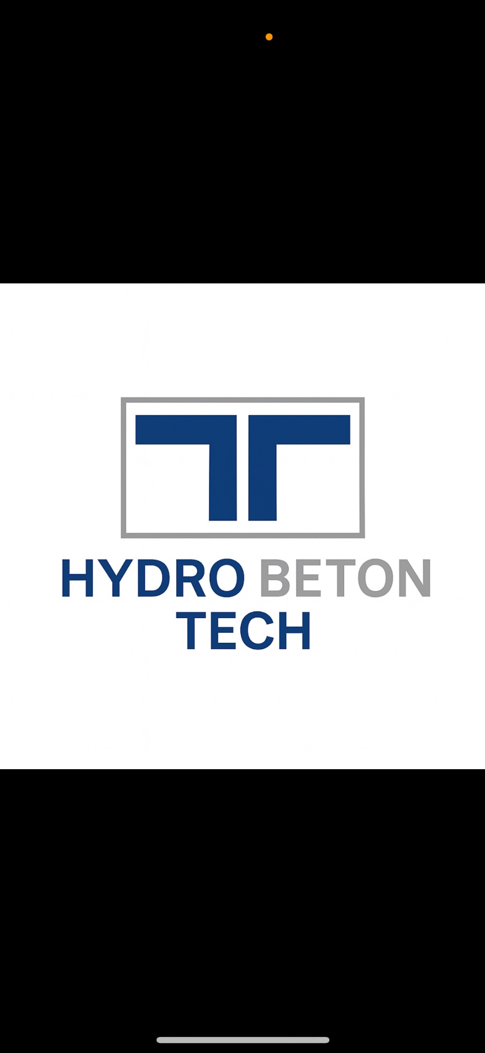 Logo firmy Hydro Beton Tech: niebieski symbol w szarej ramce nad napisem 'HYDRO BETON TECH', gdzie 'HYDRO BETON' jest niebieskie, a 'TECH' szare.