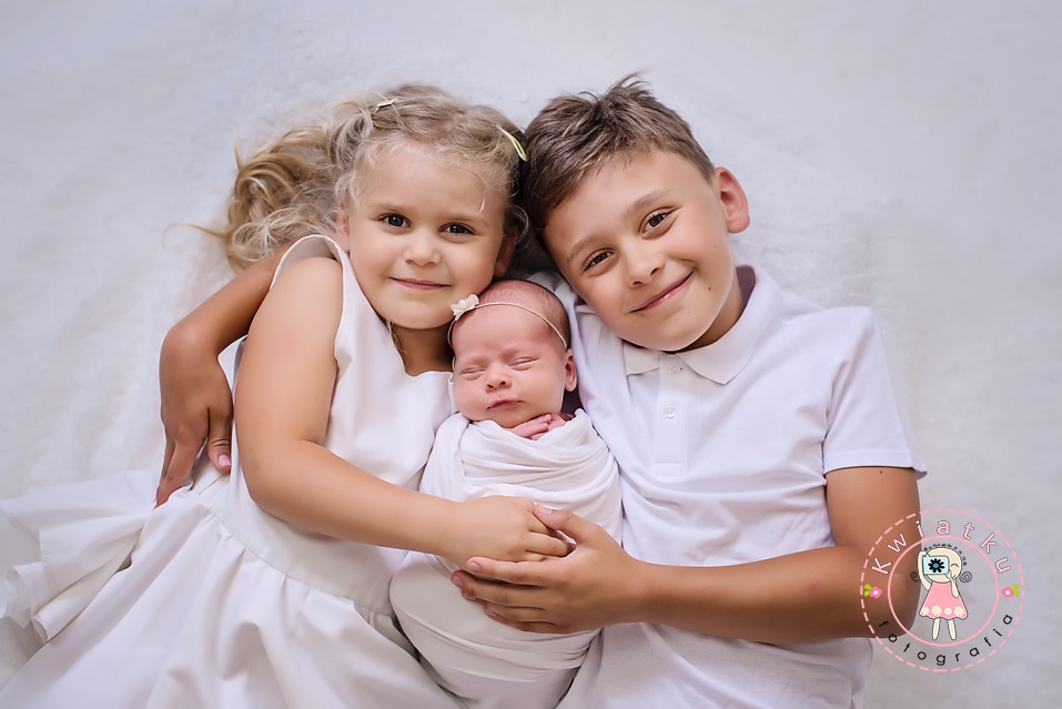 Miłość, która przyszła na świat jeszcze przed narodzinami – starsze rodzeństwo w roli najpiękniejszych opiekunów.