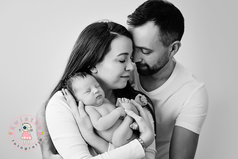 Moje zdjęcia to zatrzymane emocje – delikatne, ponadczasowe, pełne czułości.