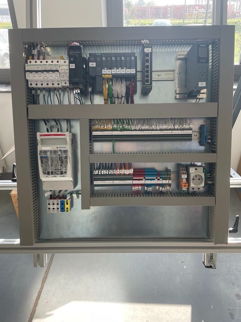 Szafa elektryczna maszyny przemysłowej