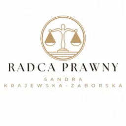 Eleganckie logo kancelarii radcy prawnego: złote wagi Temidy w okręgu, napis 'Radca Prawny' i imię i nazwisko Sandra Krajewska-Zaborska, na białym tle.