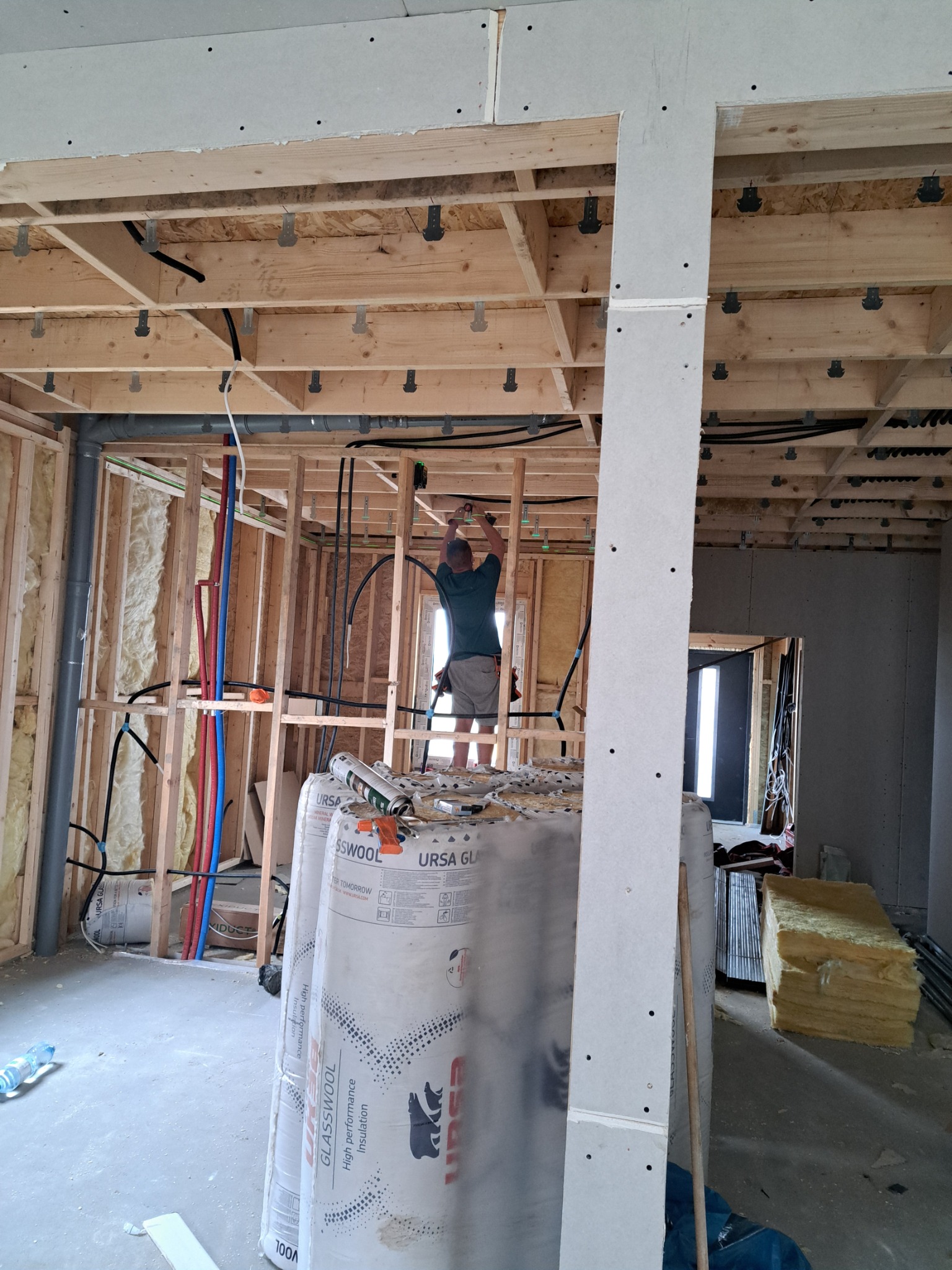 Ocieplenie oraz montaż płyt Gk .