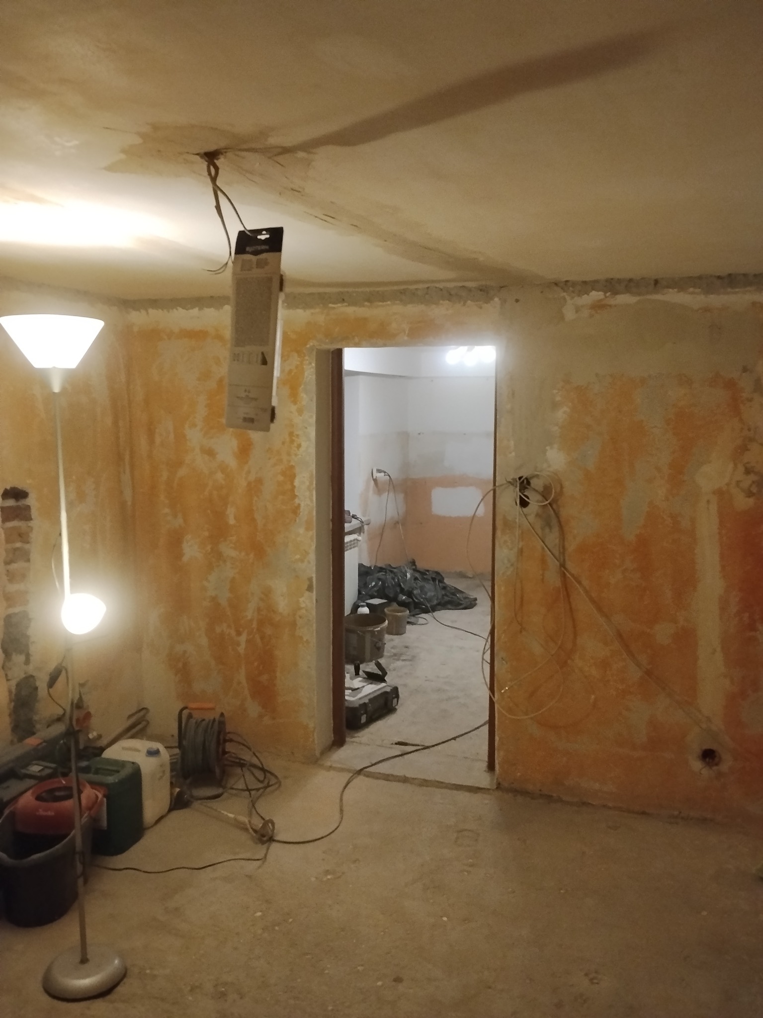 Przed płytami G-K i gładziami