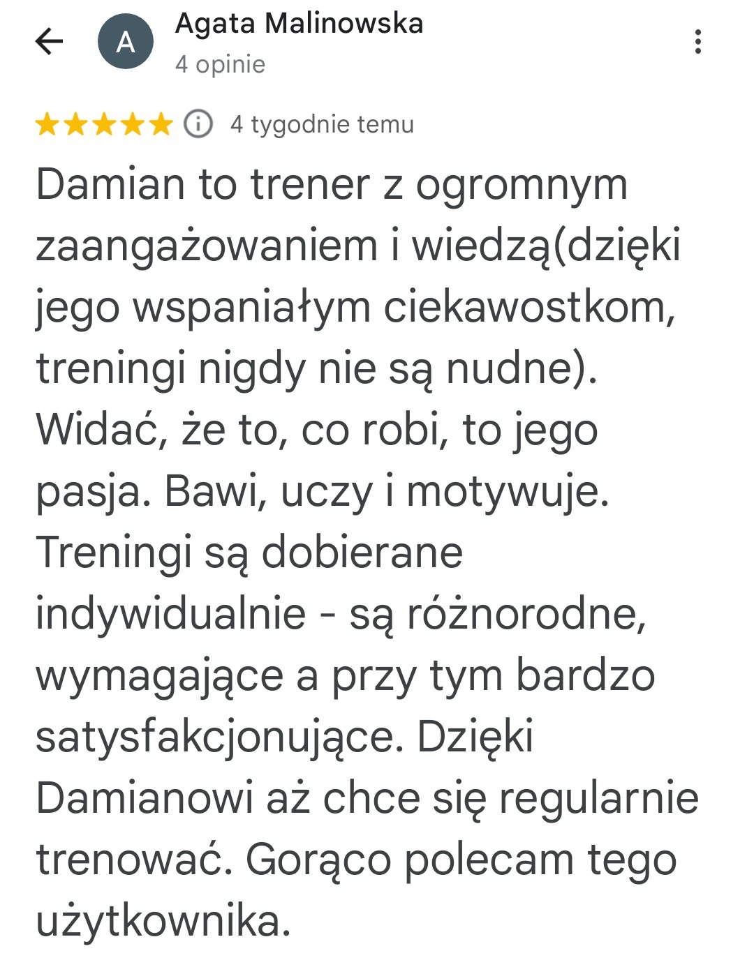 Opinia klientki Agaty Malinowskiej o trenerze Damianie. Tekst recenzji z 5 gwiazdkami, podkreślający zaangażowanie, wiedzę i indywidualne podejście.