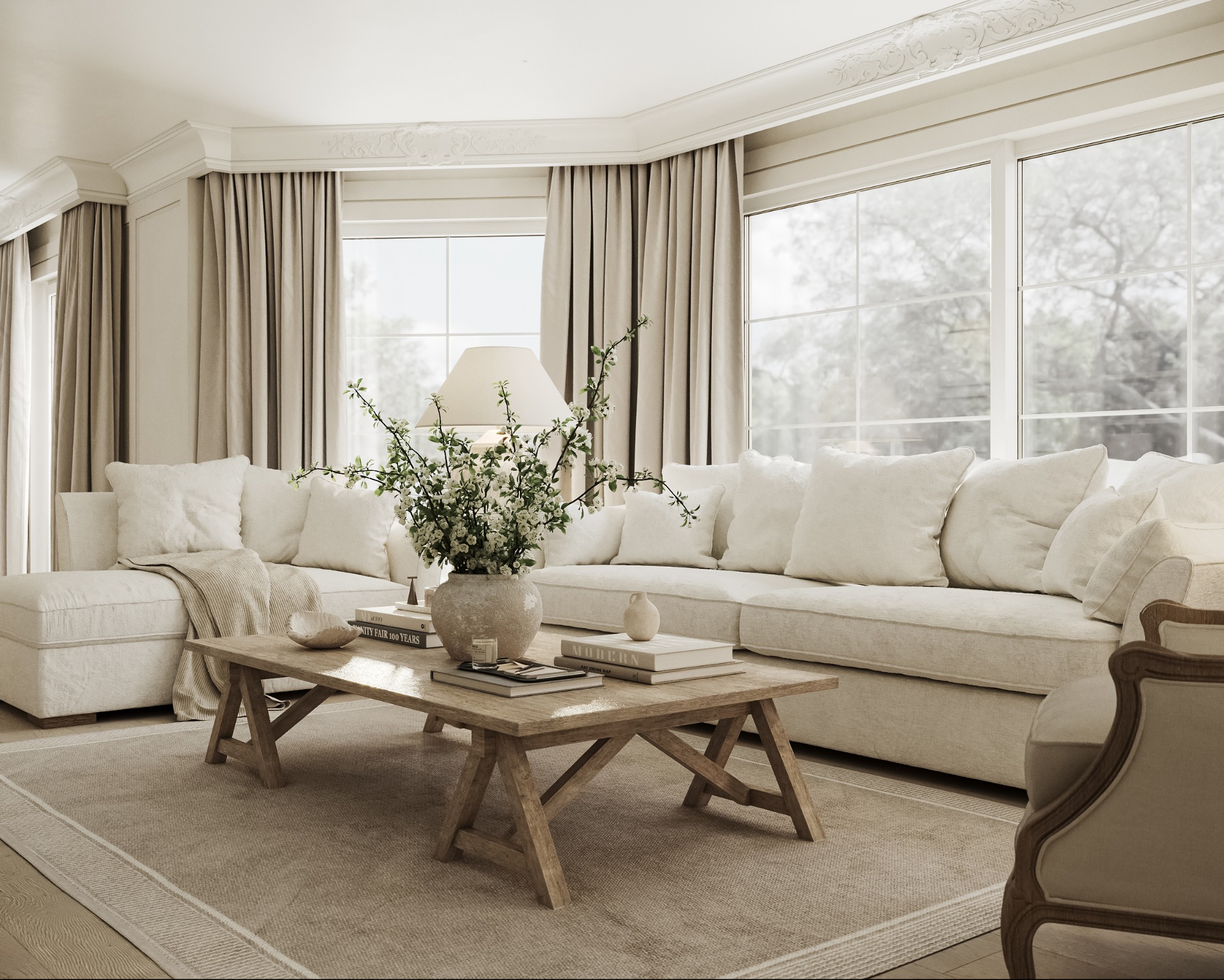 Jasne, przestronne wnętrze salonu z beżowymi sofami, drewnianym stolikiem kawowym i dużymi oknami z widokiem na zieleń. Stonowana kolorystyka, klasyczna elegancja.