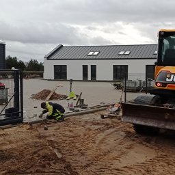 Układanie kostki brukowej Urad 1