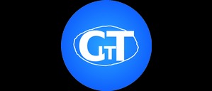 Błękitne logo 'GT' z białą obwódką na czarnym tle. Prosty, nowoczesny znak firmowy, idealny dla branży technologicznej lub kreatywnej.