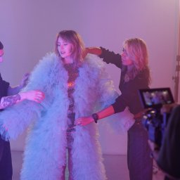 Realizujemy filmy i sesje modowe z wizarzystką i całą ekpią.