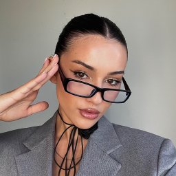 Współpraca realizowana dla marki kosmetycznej EverybodyLondon, celem było pokazanie nowej kolekcji kosmetyków, głównie opierała się ona na nagraniu makijażu przy użyciu tych kosmetyków. 