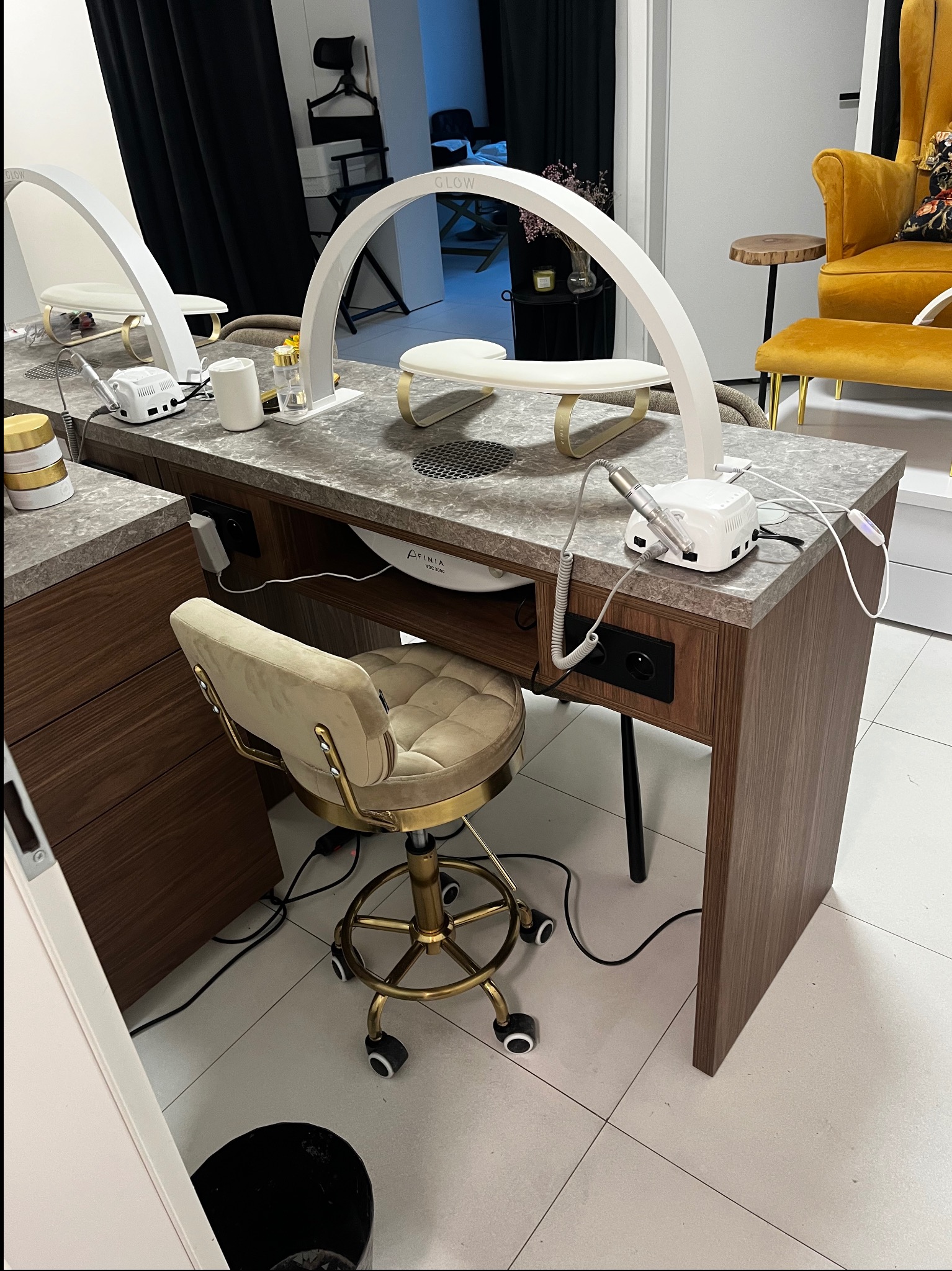 Salon kosmetyczny Czerwiec 2025