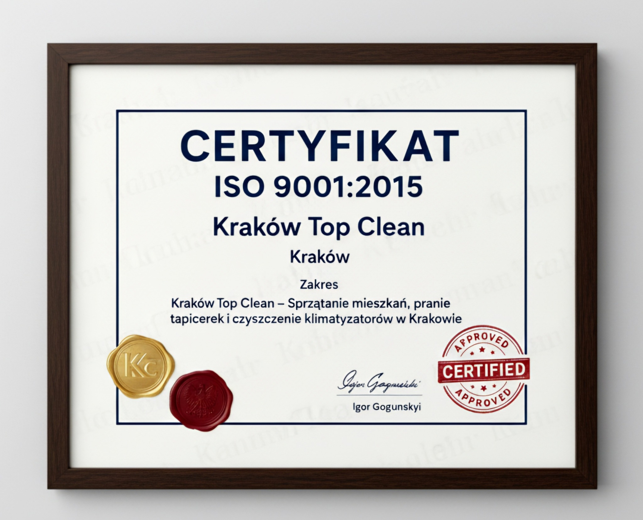 Certyfikat ISO 9001:2015 dla Kraków Top Clean, zakres: sprzątanie mieszkań, pranie tapicerek i czyszczenie klimatyzatorów w Krakowie, oprawiony w ramkę.