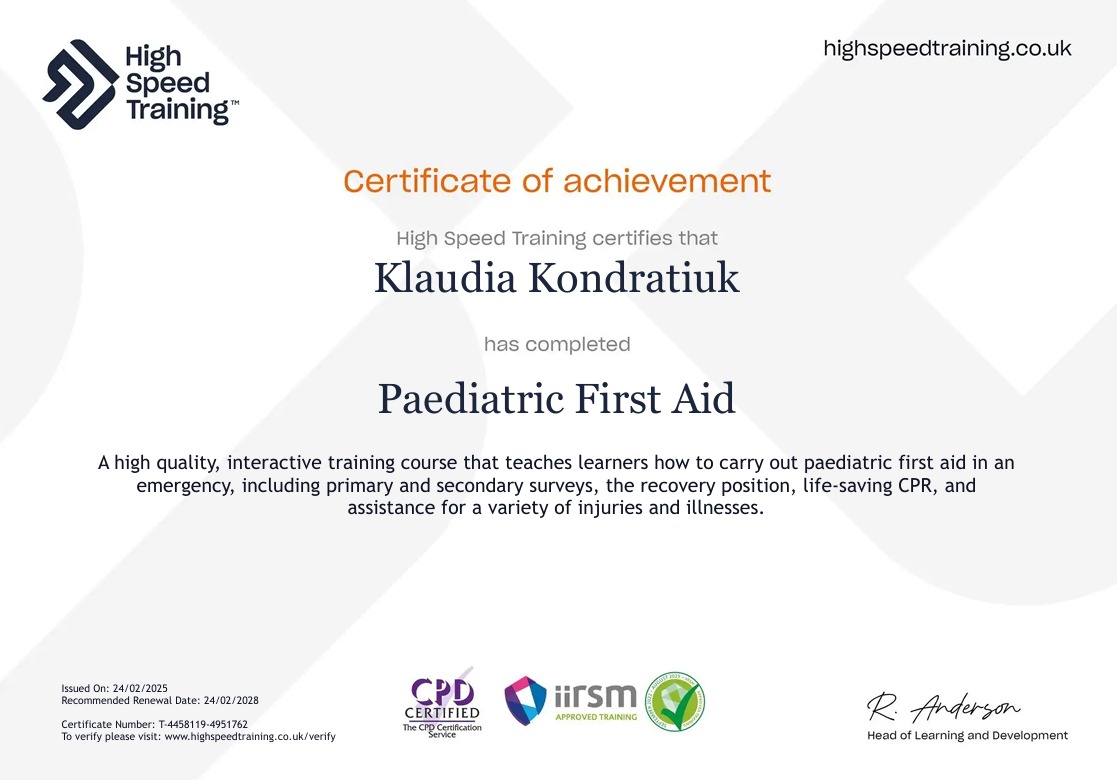 Certyfikat ukończenia kursu pierwszej pomocy pediatrycznej przez Klaudię Kondratiuk, wydany przez High Speed Training. Zawiera logo i daty ważności.