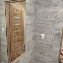 Układanie paneli Dąbrowa Zielona 1