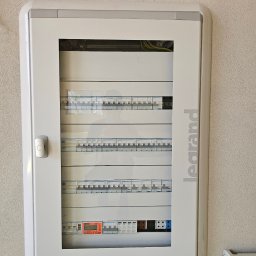 Rozdzielnica warsztat samochodowy