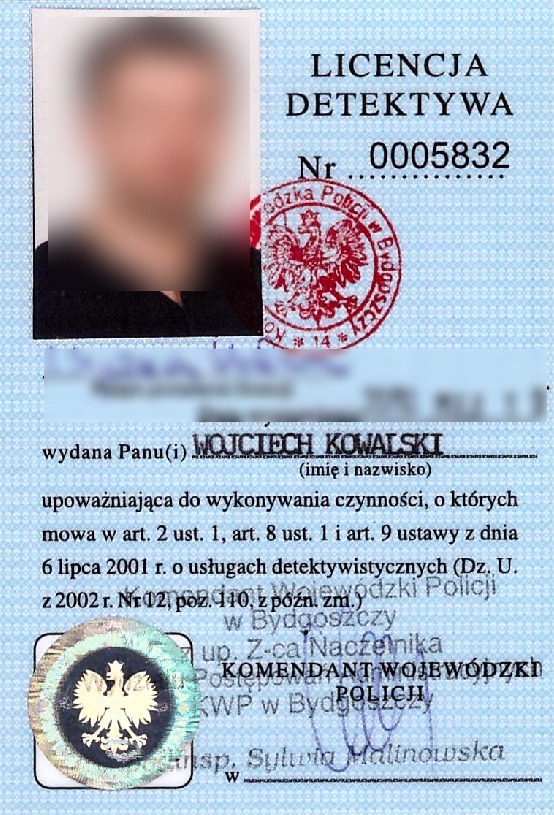 Skan licencji detektywa Wojciecha Kowalskiego, wydanej w Bydgoszczy. Dokument zawiera zdjęcie właściciela, numer licencji i pieczęcie urzędowe.