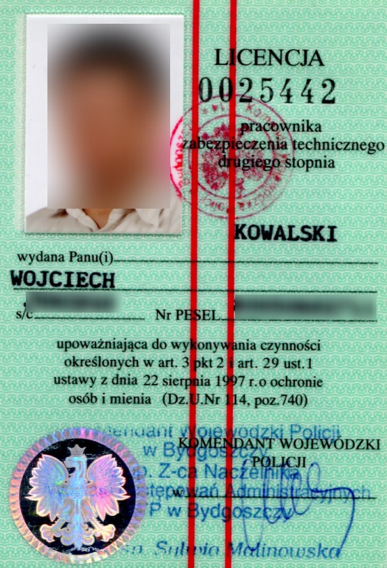 Skan licencji pracownika zabezpieczenia technicznego drugiego stopnia z widocznym zdjęciem, numerem licencji i danymi osobowymi, wydanej przez Komendanta Wojewódzkiego Policji.