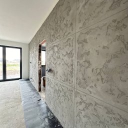 Efekt betonu - salon w domu jednorodzinnym