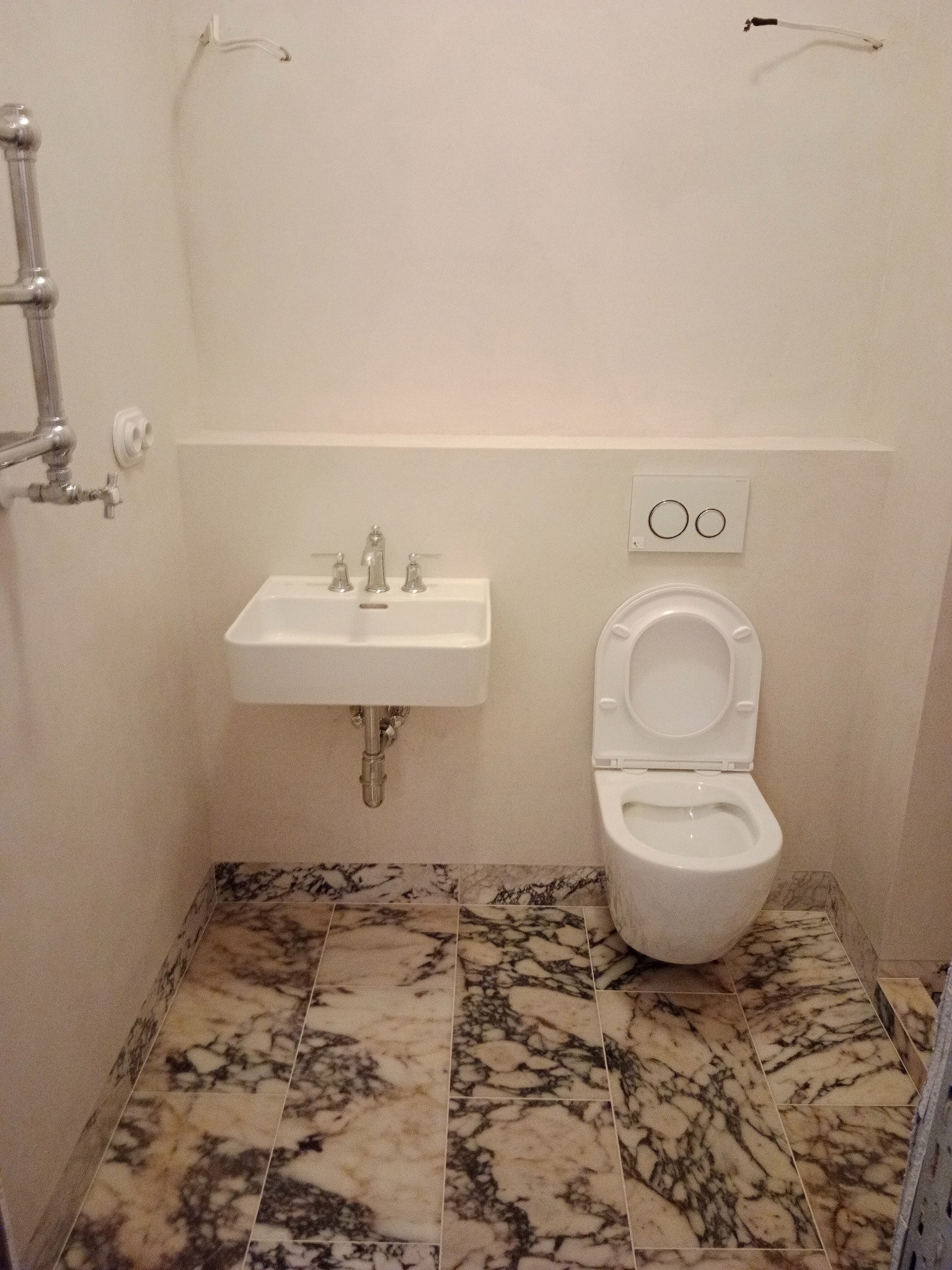 Podłoga kamień, ściany mikrocement