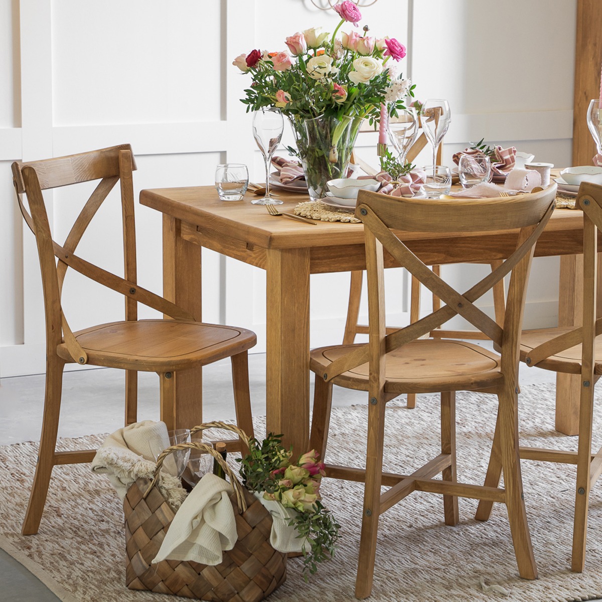 Meble woskowane do jadalni