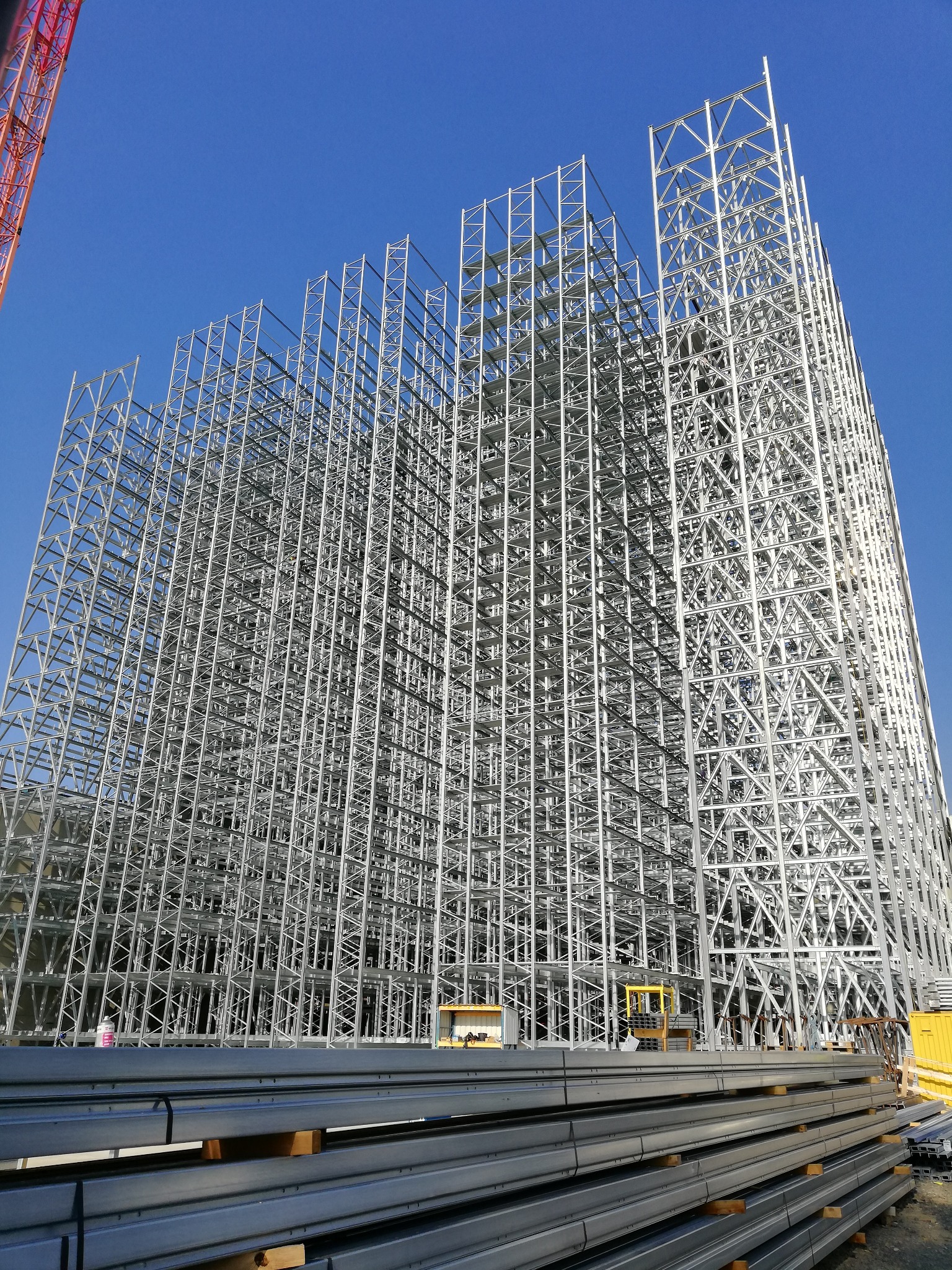 Montaż konstrukcji stalowej