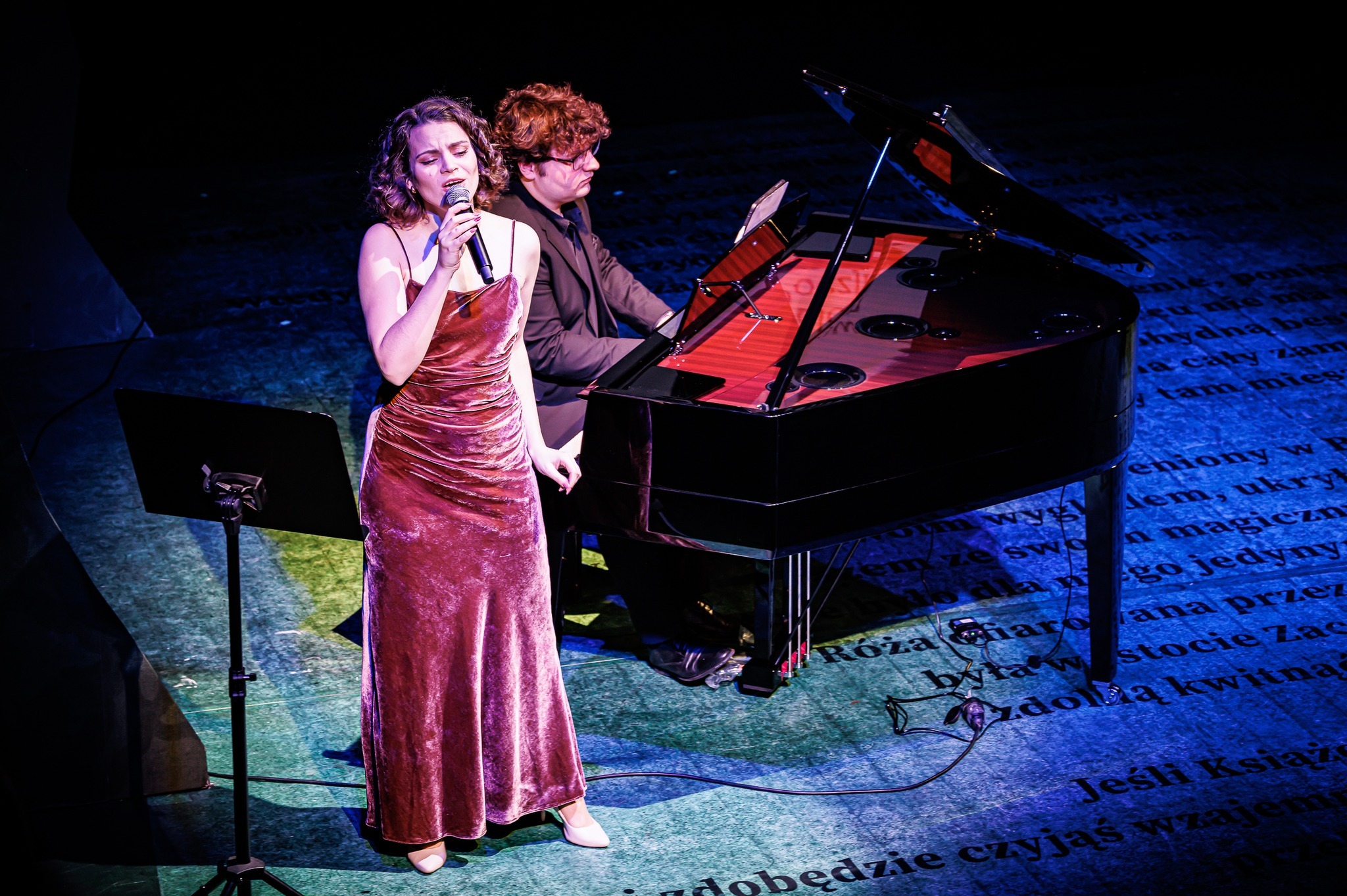 Koncert Poezji Śpiewanej podczas Salonu Poezji Michaliny Łabacz w Teatrze Muzycznym w Poznaniu