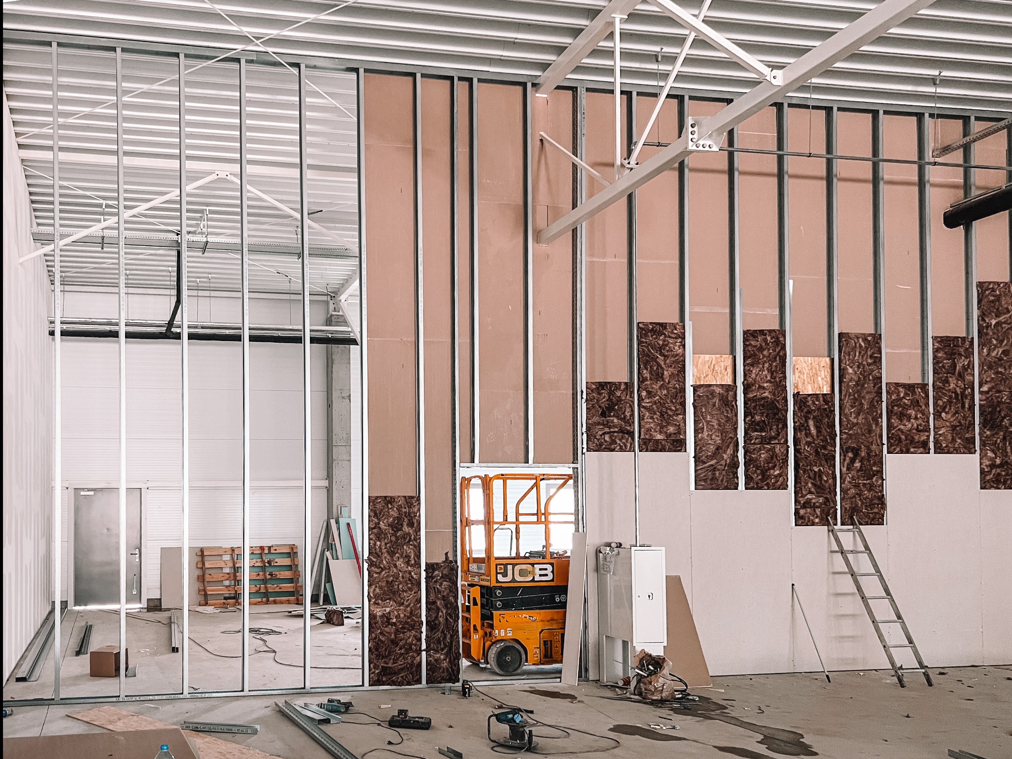 Gips: sciana 36m/6m + łazienki