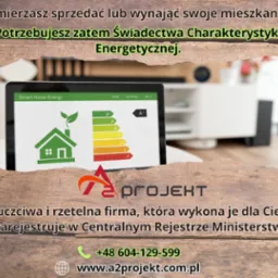 Tablet z aplikacją 'Smart Home Energy' prezentujący świadectwo charakterystyki energetycznej budynku na tle drewnianej powierzchni i mebli.