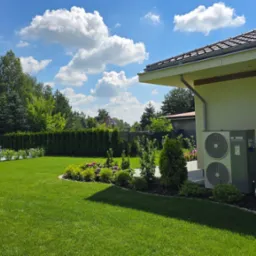 Montaż Pomy Ciepła do podgrzewania wody w basenie - Inwestycja w domu pod Warszawą