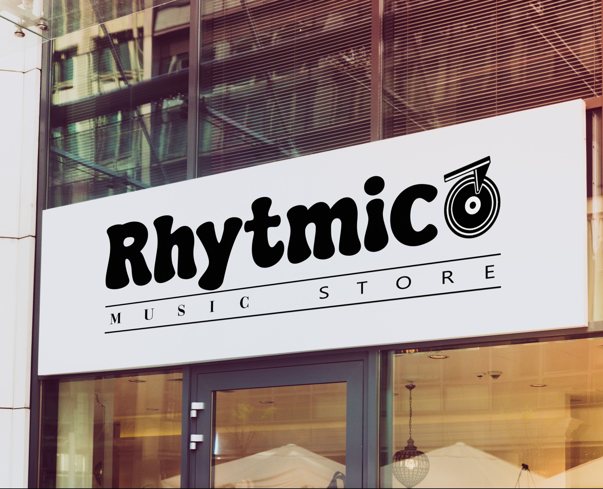 Logo sklepu muzycznego Rhytmico