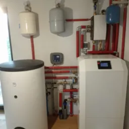 Montaż kotłowni z instalacją gruntowej pompy ciepła w domu na 8% vat.