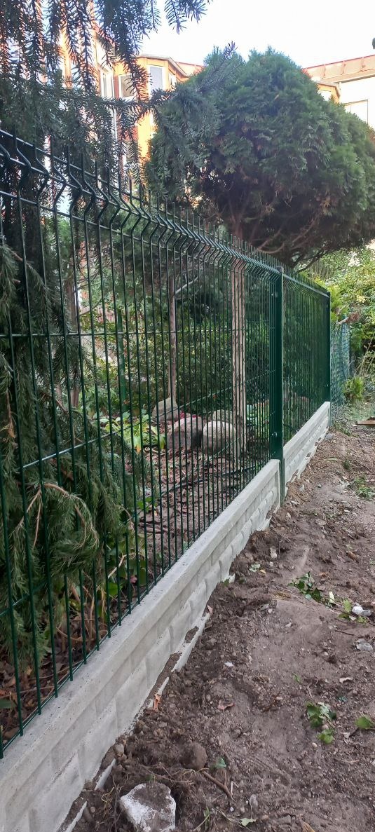 panel ral 6005 , podmurowka betonowa 25 cm cegiełka