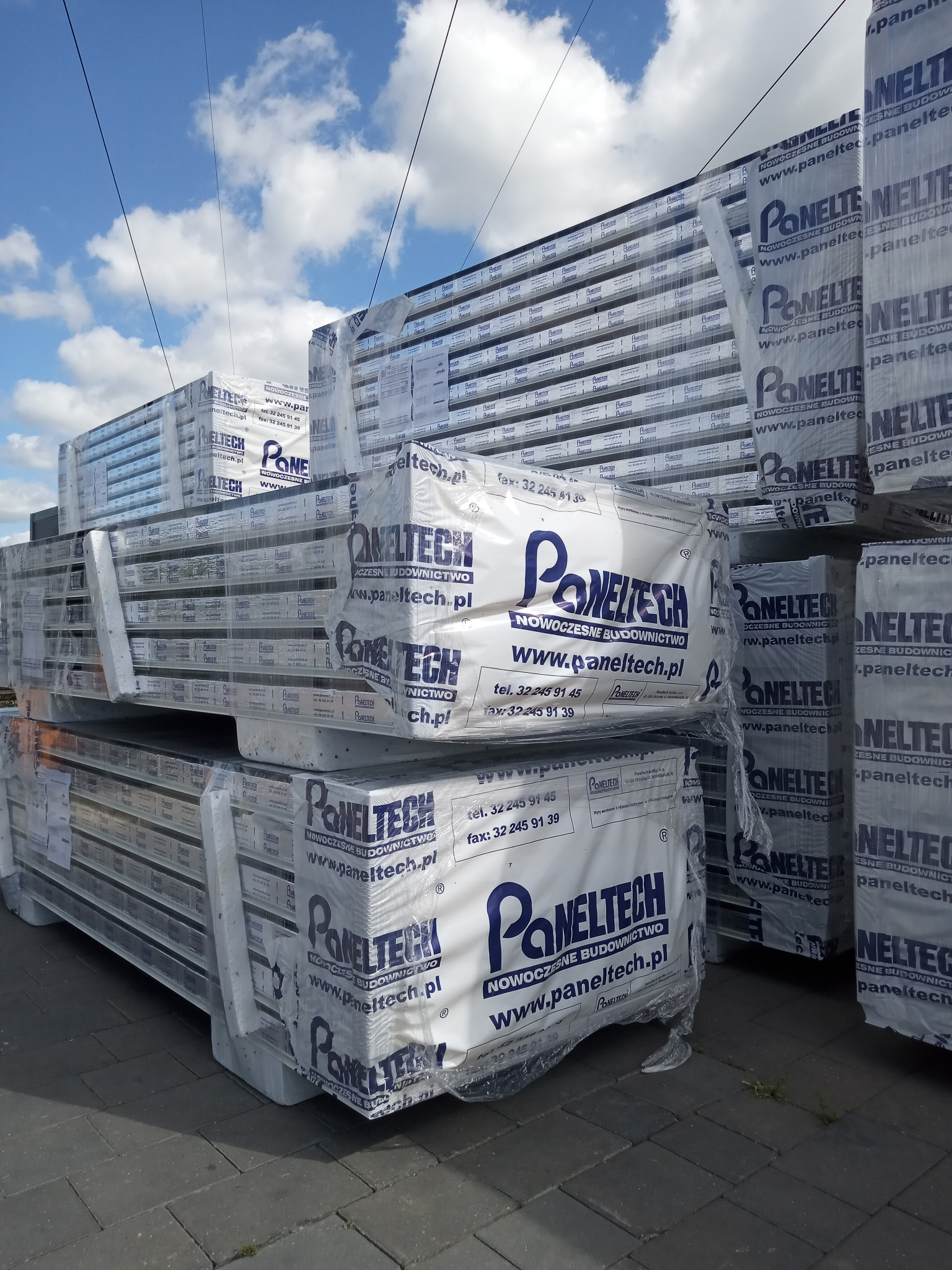 Płyta PIR gr 10 cm, gatunek I, kolor RAL 7016/9010 mikrofala/gładka, długości od 2,50m do 7,00m dostępne od ręki z placu