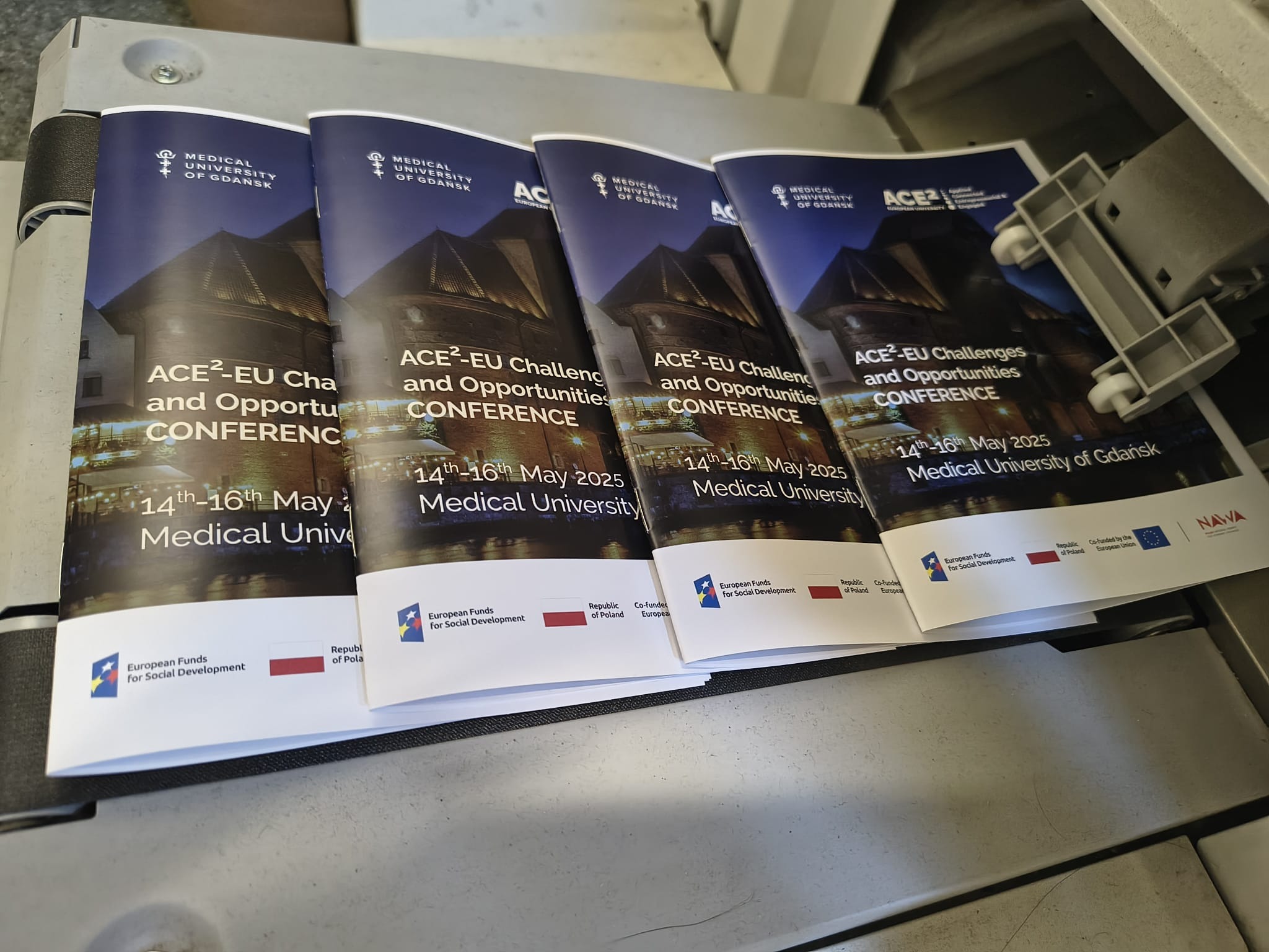 materiały konferencyjne, skrypty, katalogi