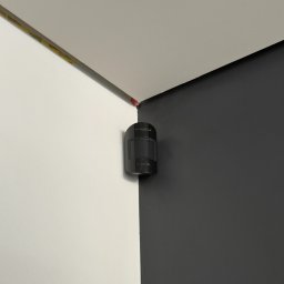 Defence Sp. z o. o. - bezprzewodowa czujka ruchu i rozbicia szyby z podwójną weryfikacją (uderzenie + rozbicie)