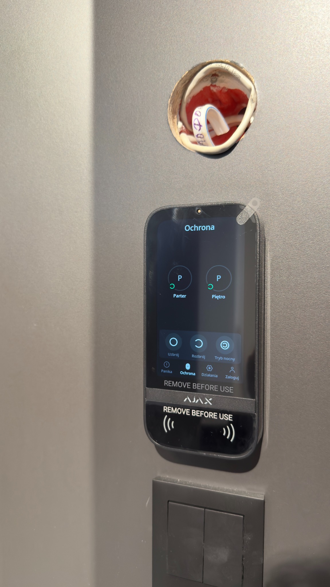 bezprzewodowy panel dotykowy (karty i kody dostępowe, uzbrajanie i rozbrajanie i zarządzanie przestrzenią)