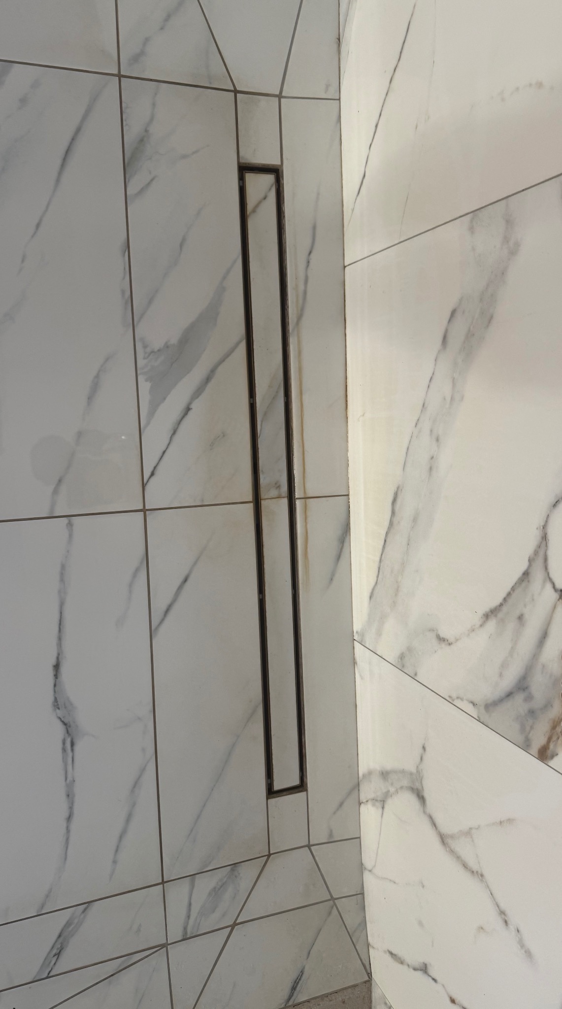 Odpływy liniowe, brodziki wanny itd