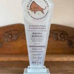 Wyróżnienie „Bizona Biznesu” za lata 2021 i 2020

Przyznawane przez Europejskie Forum Przedsiębiorczości – ogromnie mnie cieszy, ze moja działalność jest tak doceniana przez grono wybitnych przedsiębiorców,
