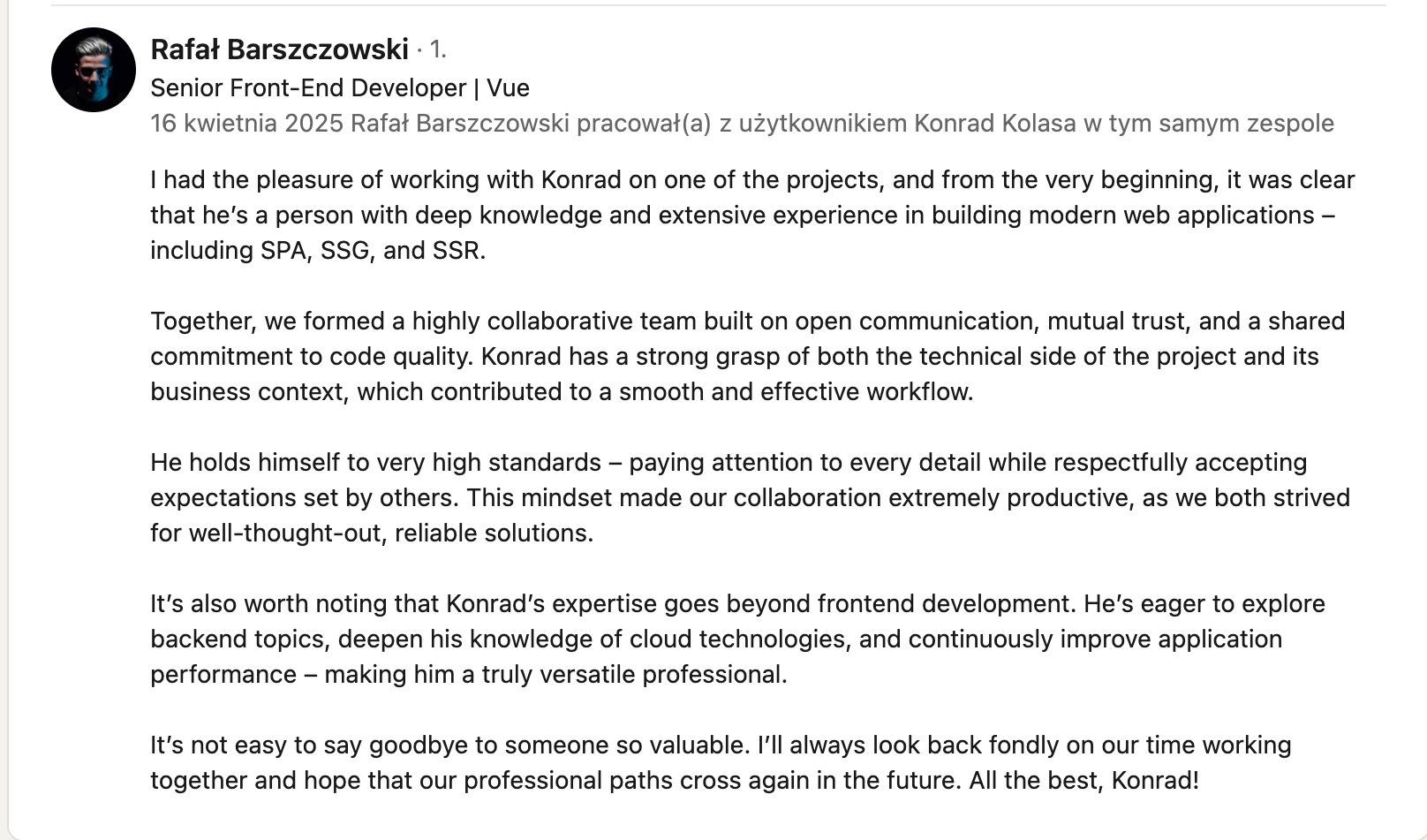 Referencja dla Rafała Barszczowskiego, Senior Front-End Developera, potwierdzająca jego wiedzę i doświadczenie w budowaniu nowoczesnych aplikacji webowych.