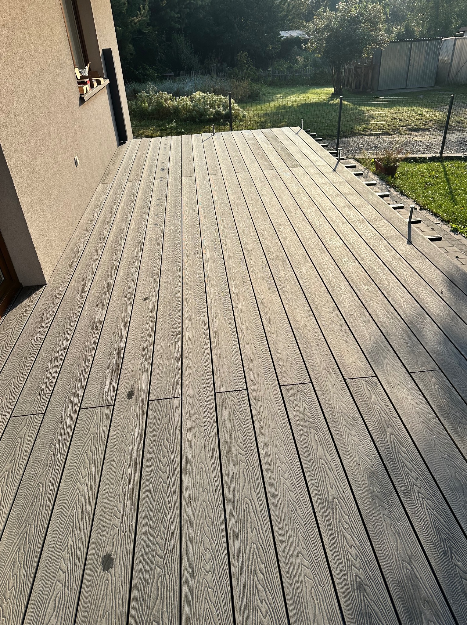 Taras z deski kompozytowej