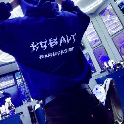 Dwa De Studio - Bluza dla Kobalt barber Projekt kroju + Szycie + Projekt graficzny + Nadruk DTF